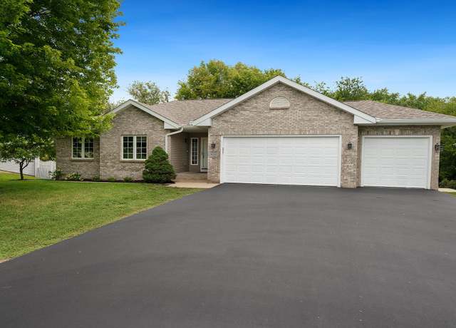 Property at 9337 Riverview Trl, Roscoe, IL 61073, 3 beds, 2 baths