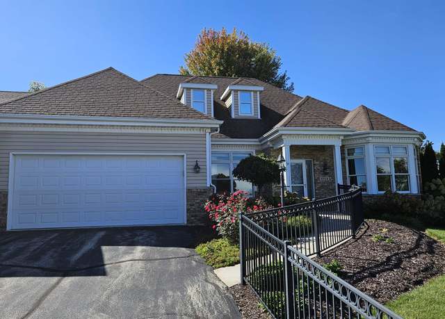 Property at 4214 Ahlstrand Dr, Rockford, IL 61101, 2 beds, 2 baths