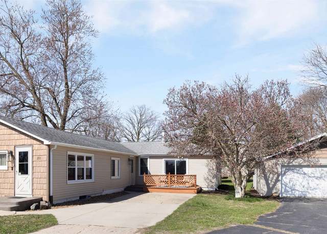 Property at 211 Washington St, Pecatonica, IL 61063, 3 beds, 1 bath