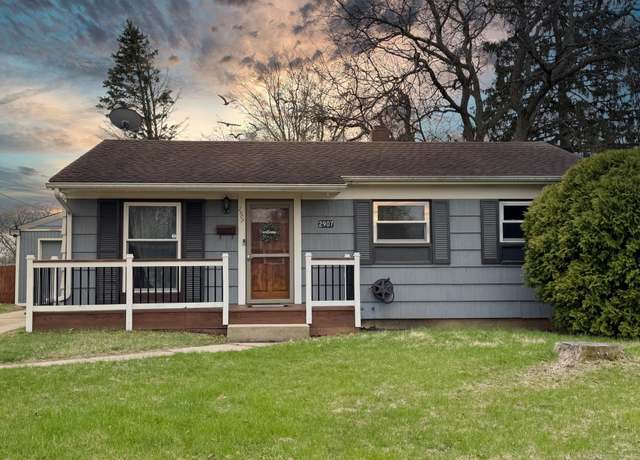 Property at 2907 N Moor Dr, Rockford, IL 61109, 3 beds, 1 bath