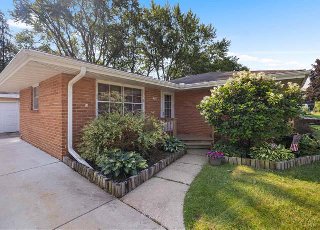 Property at 1410 Charlotte Dr, Rockford, IL 61108, 2 beds, 1 bath