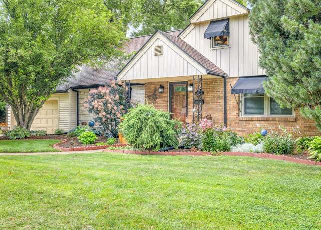 Property at 1424 Lundvall Ave, Rockford, IL 61107, 3 beds, 1.5 baths