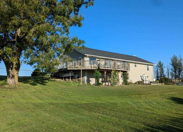 Property at 720 Smit Rd, Prophetstown, IL 61277, 4 beds, 3.5 baths