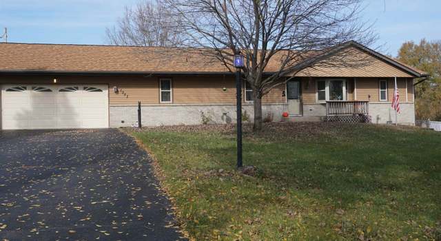 Photo of 1943 Manor Dr, South Beloit, IL 61080