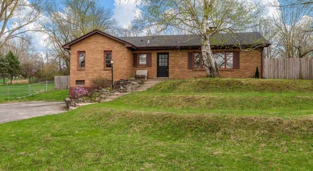 Photo of 701 Coolidge Pl, Rockford, IL 61107