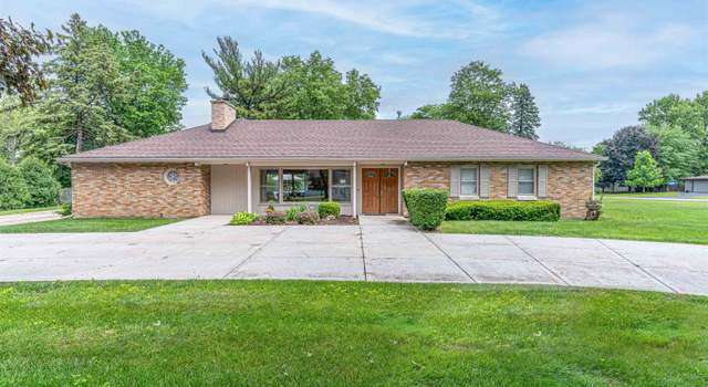 Photo of 2317 Edgebrook Dr, Rockford, IL 61107