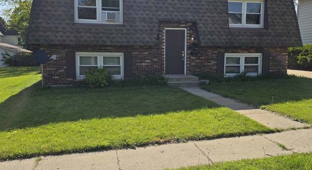 Photo of 126 Sabin St, Sycamore, IL 60178