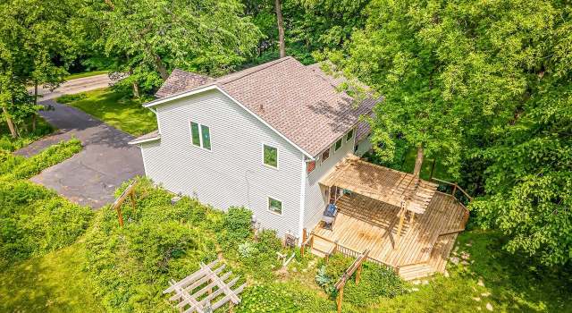 Photo of 384 Orleans Dr, Lake Summerset, IL 61019