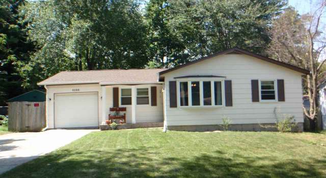 Photo of 2917 Norway Pine Rd, Rockford, IL 61109