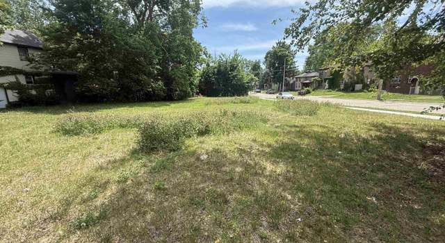 Photo of 2001 Charles St, Rockford, IL 61104