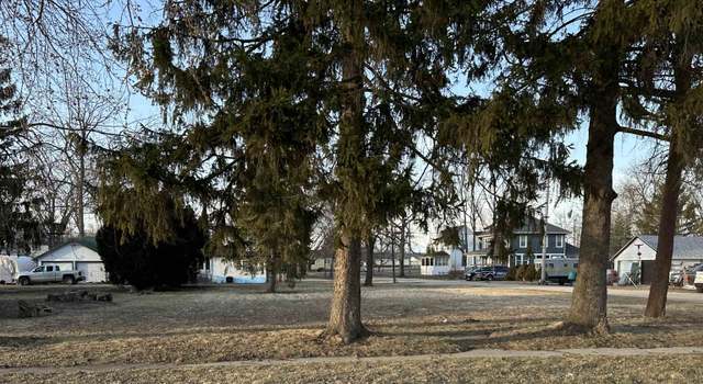 Photo of 165 E Main St, Capron, IL 61012