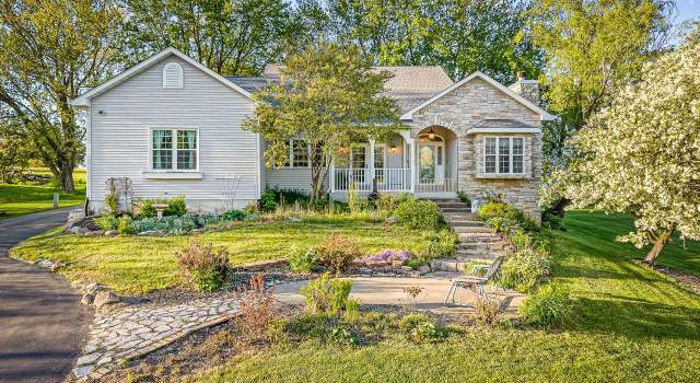 Photo of 2129 Hawthorne Dr, Lake Summerset, IL 61019