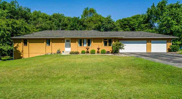 Photo of 11120 Valentine Ct, Roscoe, IL 61073