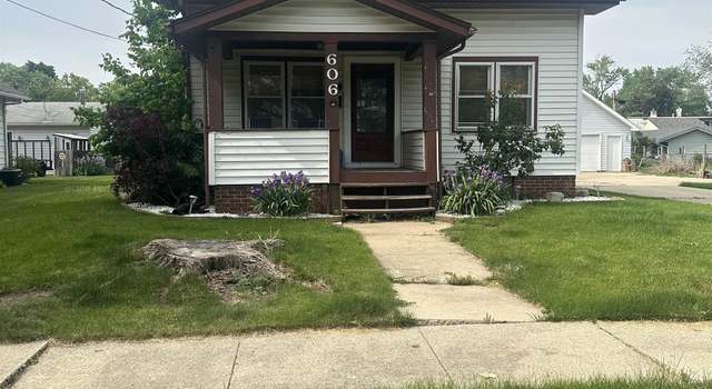 Photo of 606 Sydney Ave, Loves Park, IL 61111
