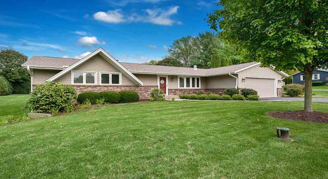 Photo of 6134 Dana Dr, Rockford, IL 61109
