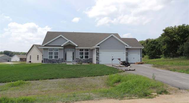 Photo of 9950 Leanna Dr, Roscoe, IL 61073
