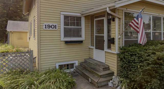 Photo of 1901 Melrose St, Rockford, IL 61103