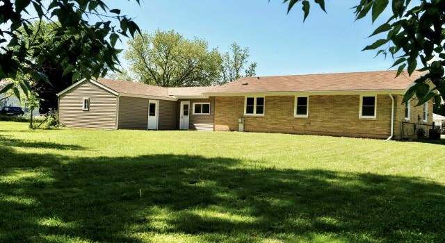 Photo of 907 Crystal Dr, Machesney Park, IL 61115