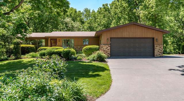 Photo of 190 S Fox Run Ln, Byron, IL 61010
