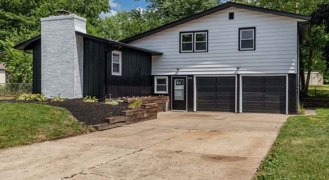Photo of 215 Judy Ct, Machesney Park, IL 61115