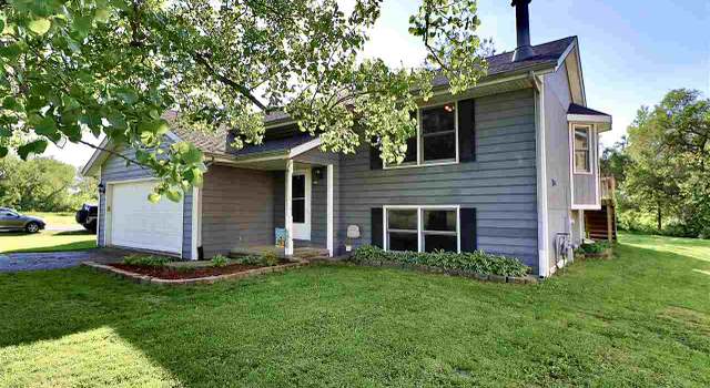 Photo of 405 SW Constitution Dr, Poplar Grove, IL 61065