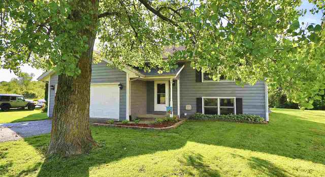 Photo of 405 SW Constitution Dr, Poplar Grove, IL 61065