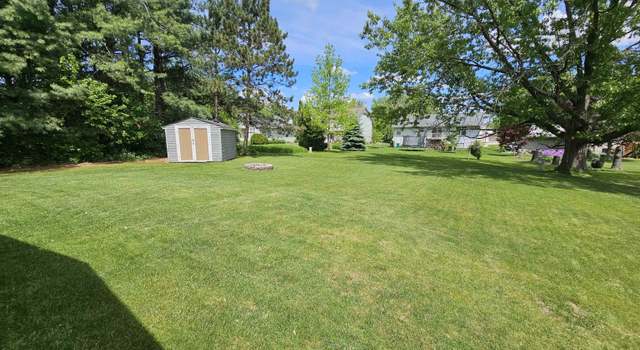 Photo of 209 Griffin Pl, Poplar Grove, IL 61065