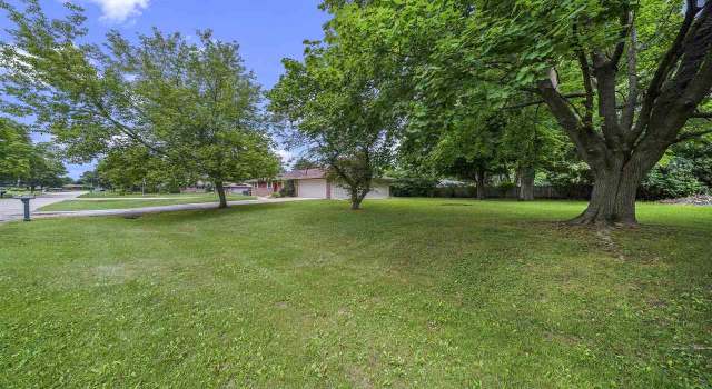 Photo of 9617 Zinnia Dr, Machesney Park, IL 61115