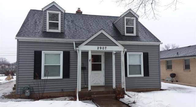 Photo of 2907 Ridgeway Ave, Rockford, IL 61101