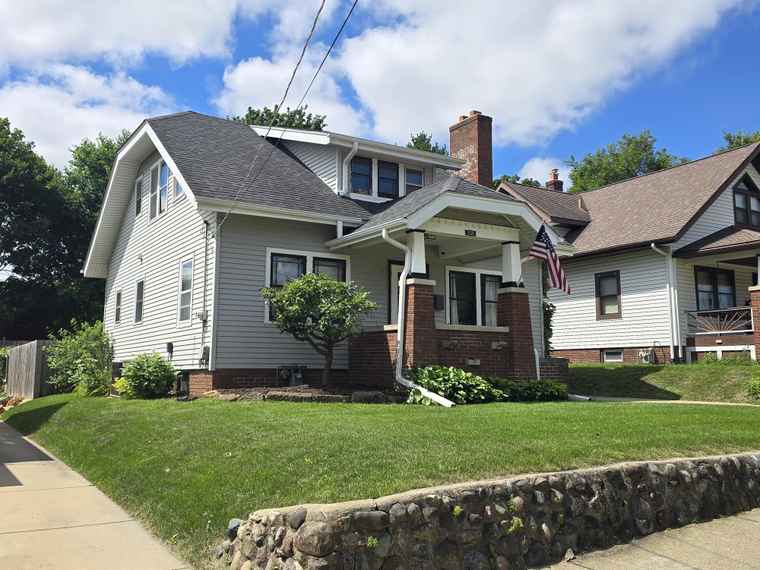 Photo of 2321 11th Ave ROCKFORD, IL 61104