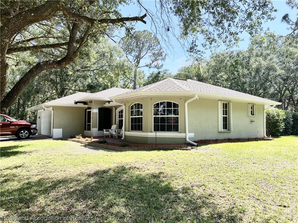 2135 Oak Beach Blvd, Sebring, FL 33875 | MLS# 293866 | Redfin