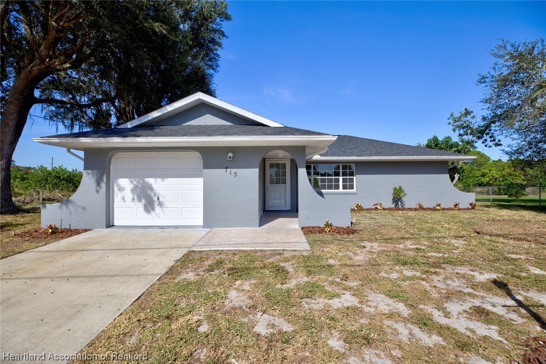 715 Lake Betty Dr, Lake Placid, FL 33852 MLS 299869 Redfin