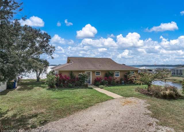 Property at 117 Villa Ave, Lake Placid, FL 33852, 2 beds, 2 baths