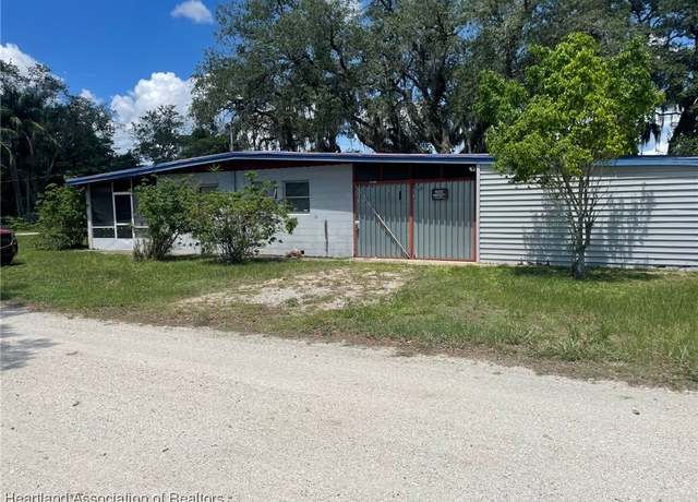 Property at 2529 E Don Carlos Ave, Avon Park, FL 33825, 2 beds, 1 bath