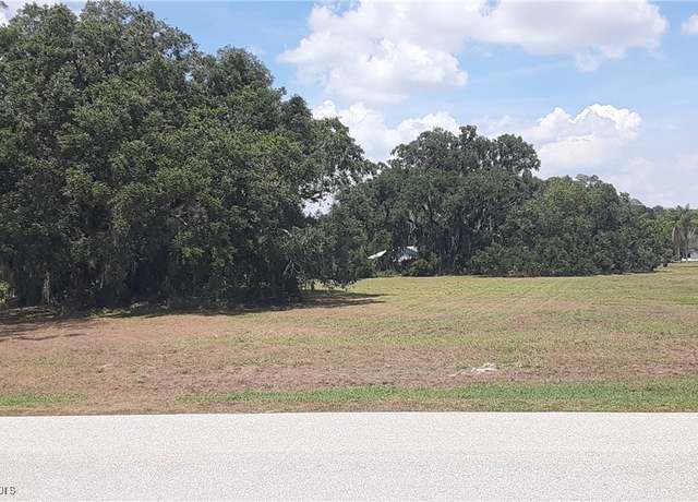 Property at 6125 Aquavista Dr, Sebring, FL 33876