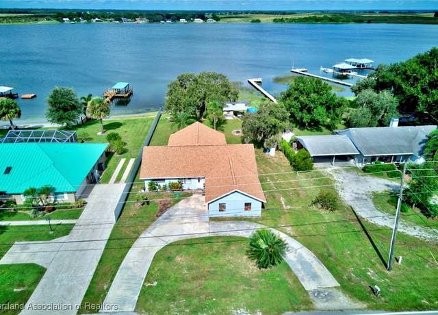 Property at 920 Lake Dr E, Lake Placid, FL 33852, 3 beds, 2 baths