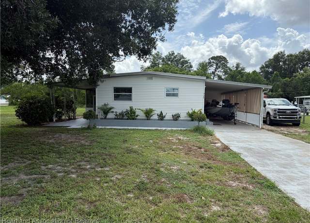 Property at 720 Whatley Ct, Sebring, FL 33870, 3 beds, 2 baths
