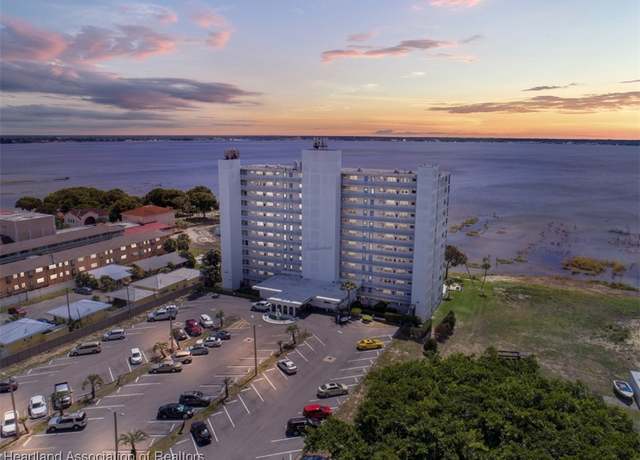Property at 2131 Lakeview Dr #308, Sebring, FL 33870, 2 beds, 2 baths