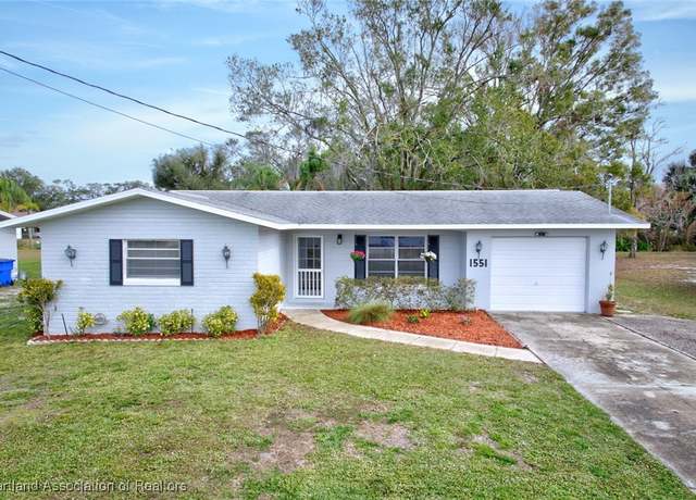 Property at 1551 Lake Clay Dr, Lake Placid, FL 33852, 2 beds, 2 baths