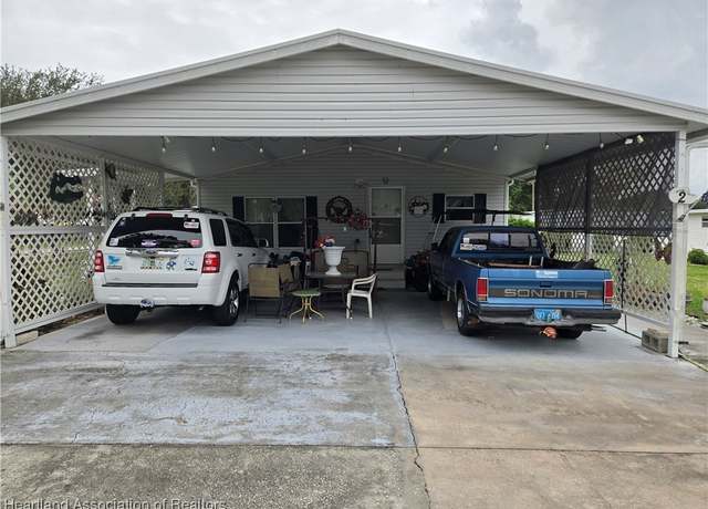 Property at 2 Fishermans Cv, Lake Placid, FL 33852, 3 beds, 2 baths