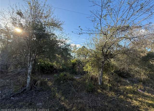 Property at 140 S Riverdale Rd, Avon Park, FL 33825