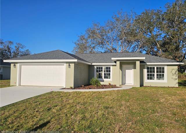 Property at 1703 N Morningside Rd, Avon Park, FL 33825, 3 beds, 2 baths