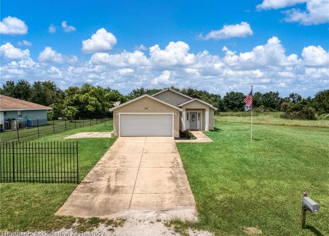 Property at 2006 W Royalton Rd, Avon Park, FL 33825, 3 beds, 2 baths