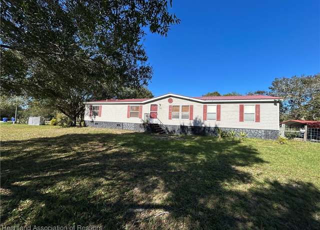 Property at 1932 E Holiday Dr, Lorida, FL 33857, 3 beds, 2 baths