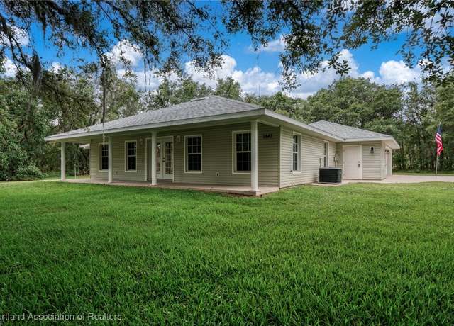 Property at 1843 N Valencia Dr, Avon Park, FL 33825, 3 beds, 2.5 baths