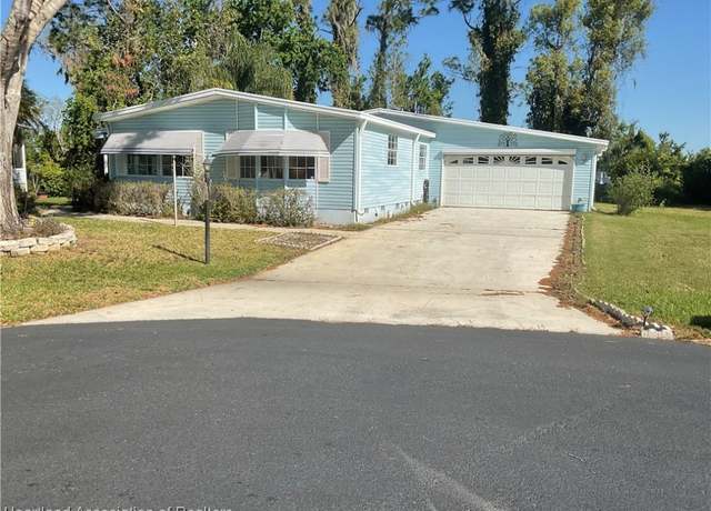 Property at 2704 E Waterview Dr, Avon Park, FL 33825, 3 beds, 2 baths
