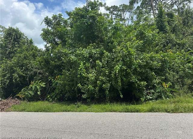 Property at 4616 Lake Blvd, Sebring, FL 33875
