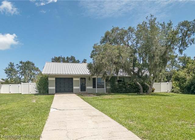 Property at 1755 Washington Blvd NW, Lake Placid, FL 33852, 3 beds, 2 baths