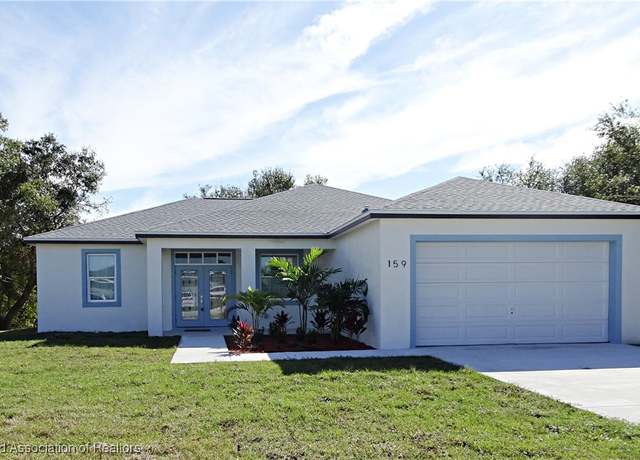 Property at 159 Bougainvillea St NE, Lake Placid, FL 33852, 3 beds, 2.5 baths