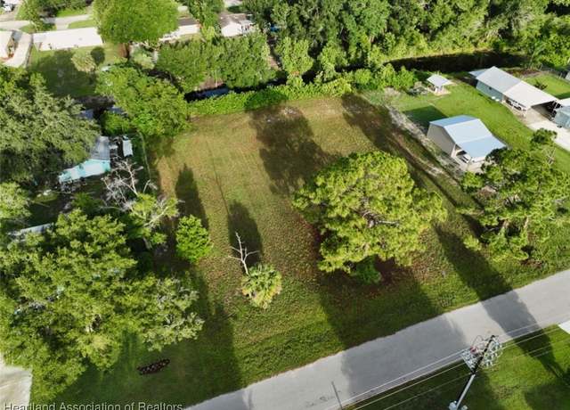 Property at 1708 Buck St, Lake Placid, FL 33852